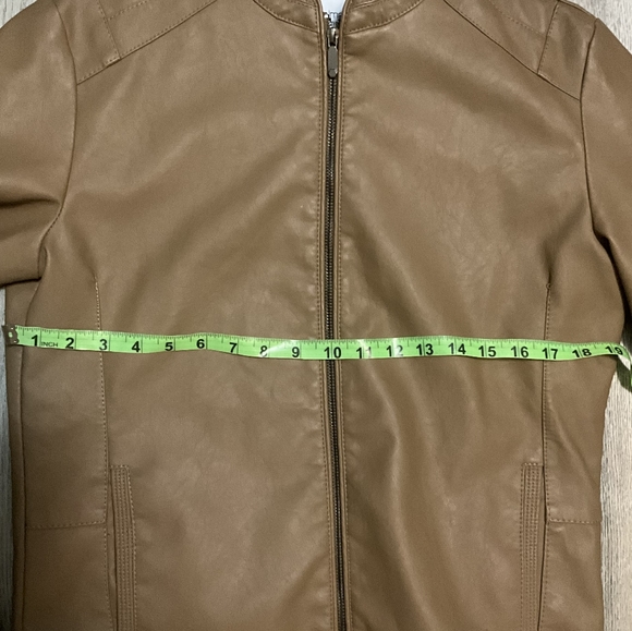 Leather jacket - Picture 4 of 6